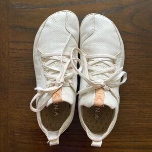 Vivobarefoot Sneaker